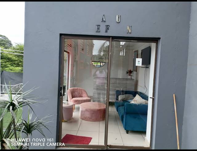 1,200M² GUESTHOUSE FOR SALE IN THOHOYANDOU RURAL